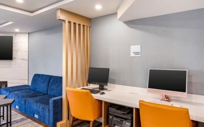 Business center at Holiday Inn Express Chicago - Downers Grove.