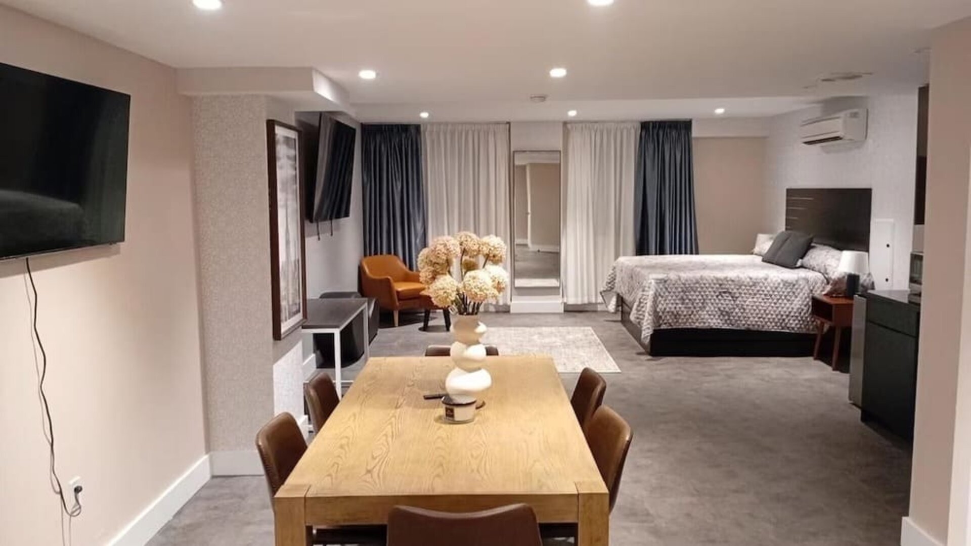 Day room with workspace at Rose Hotel, Bronx.