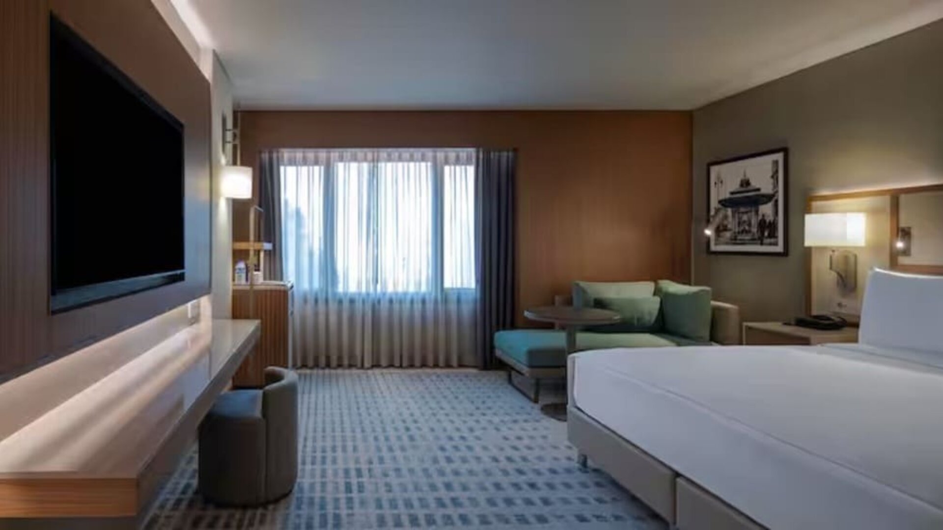 Day use room with TV and natural light at DoubleTree By Hilton Istanbul Macka.
