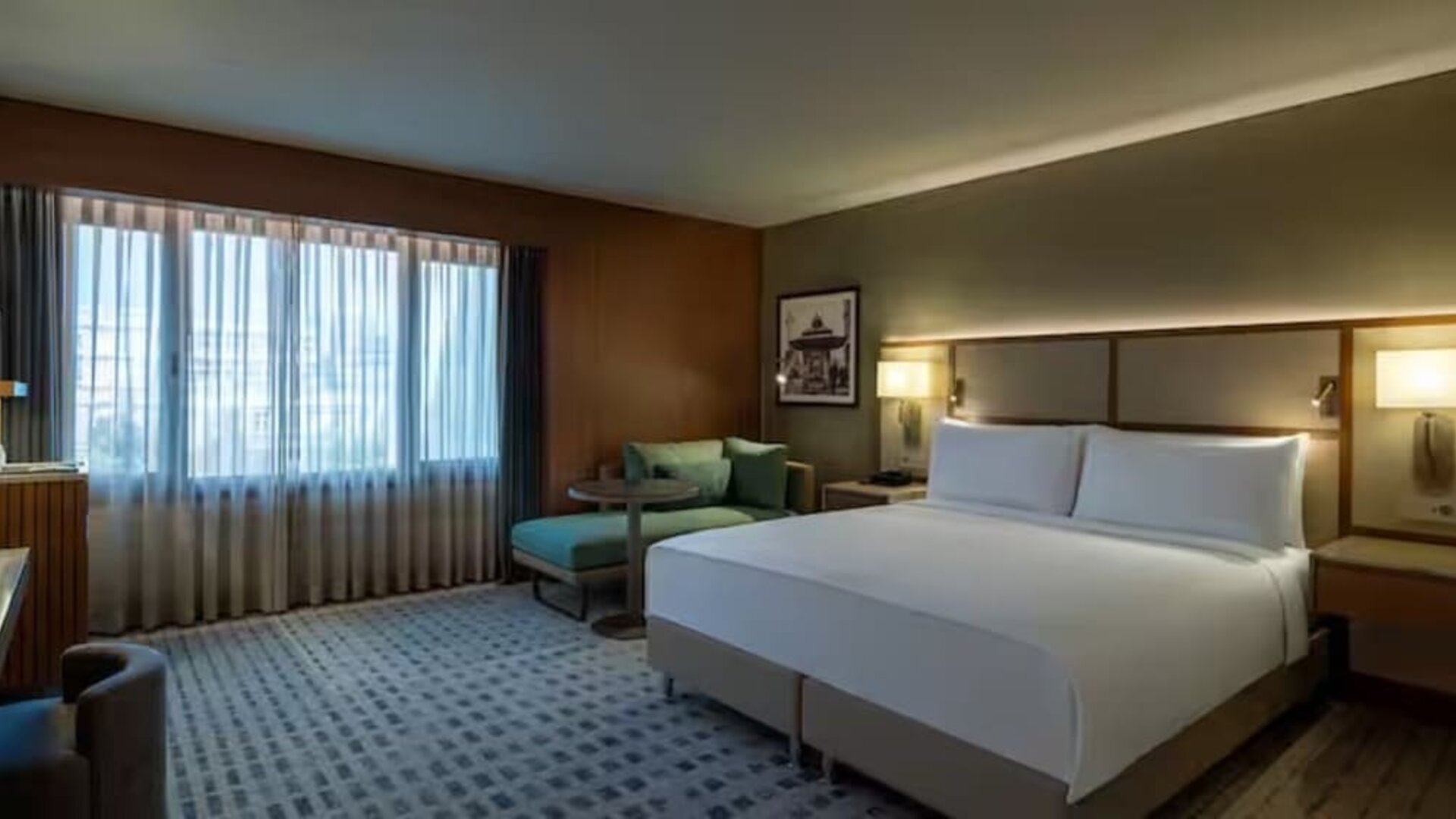Day use room with TV and natural light at DoubleTree By Hilton Istanbul Macka.
