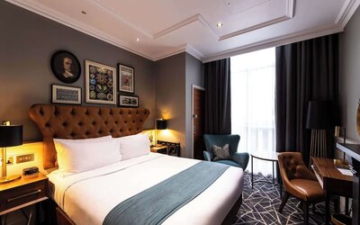 Day use room with large windows at 100 Queen's Gate Hotel London.
