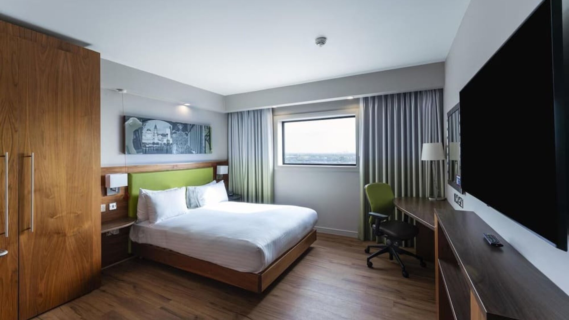 Day use room with natural light and TV at Hampton By Hilton Liverpool/John Lennon Airport.