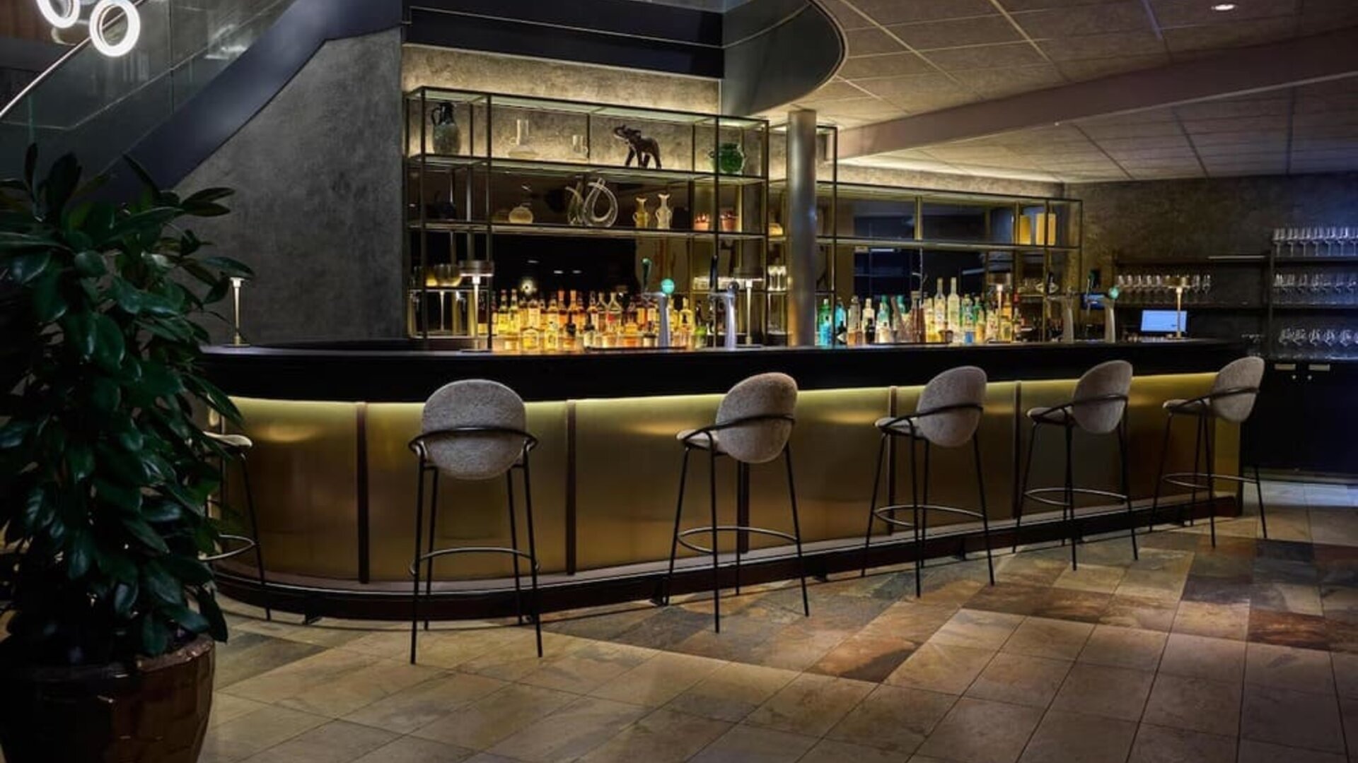 Cozy hotel bar at Haven Hotel Rotterdam.