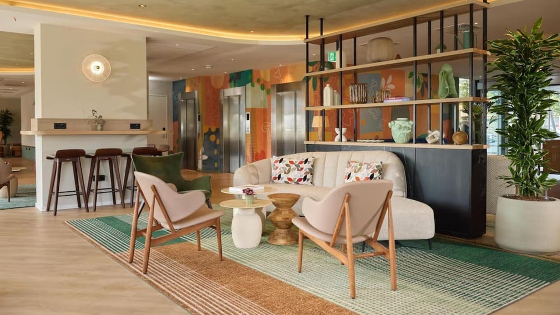 Coworking and meeting space at DoubleTree By Hilton Rotterdam Centre.