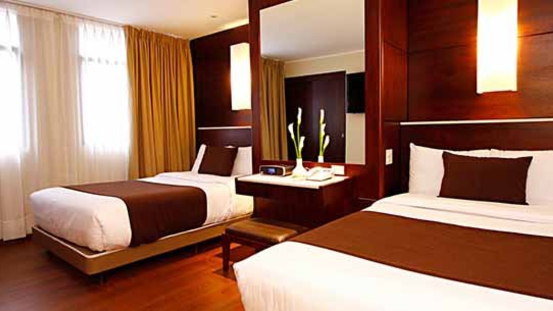 Hotel Reina Isabel