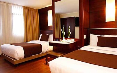 Hotel Reina Isabel